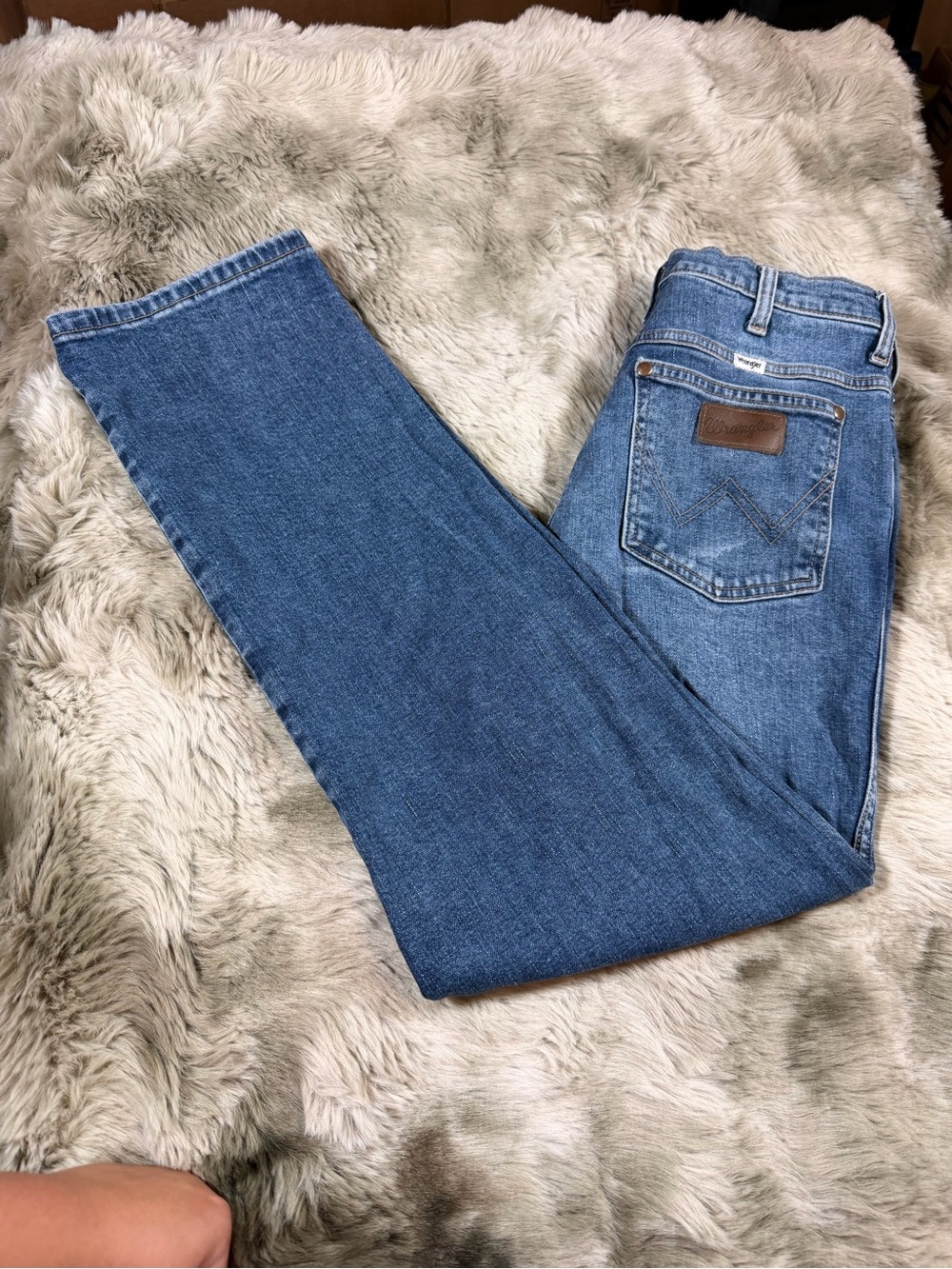 Wrangler Wild West 603 High-Rise Straight Women's Jeans in Medium Blue Denim